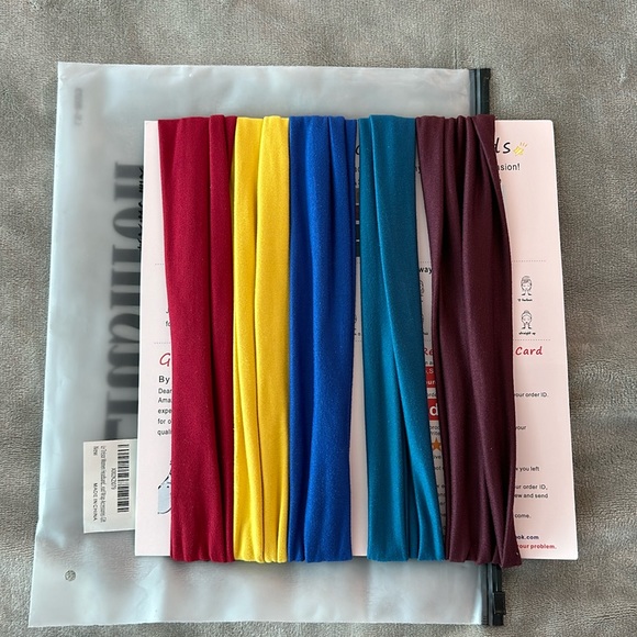 Le Tresor Fashion Accessories - NWT 5 headband bundle